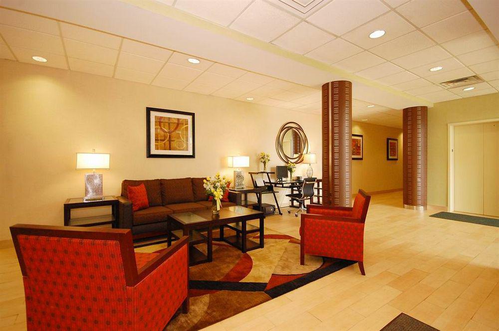 Best Western Airport Inn & Suites Cleveland Brook Park Interior foto